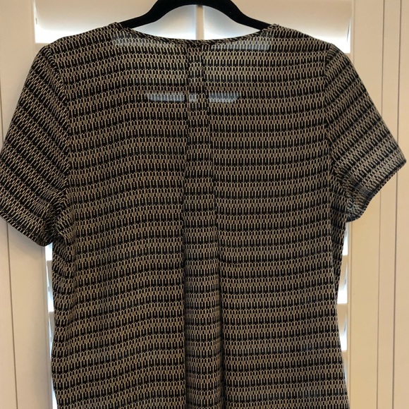 Printed Pullover Blouse - Picture 4 of 5